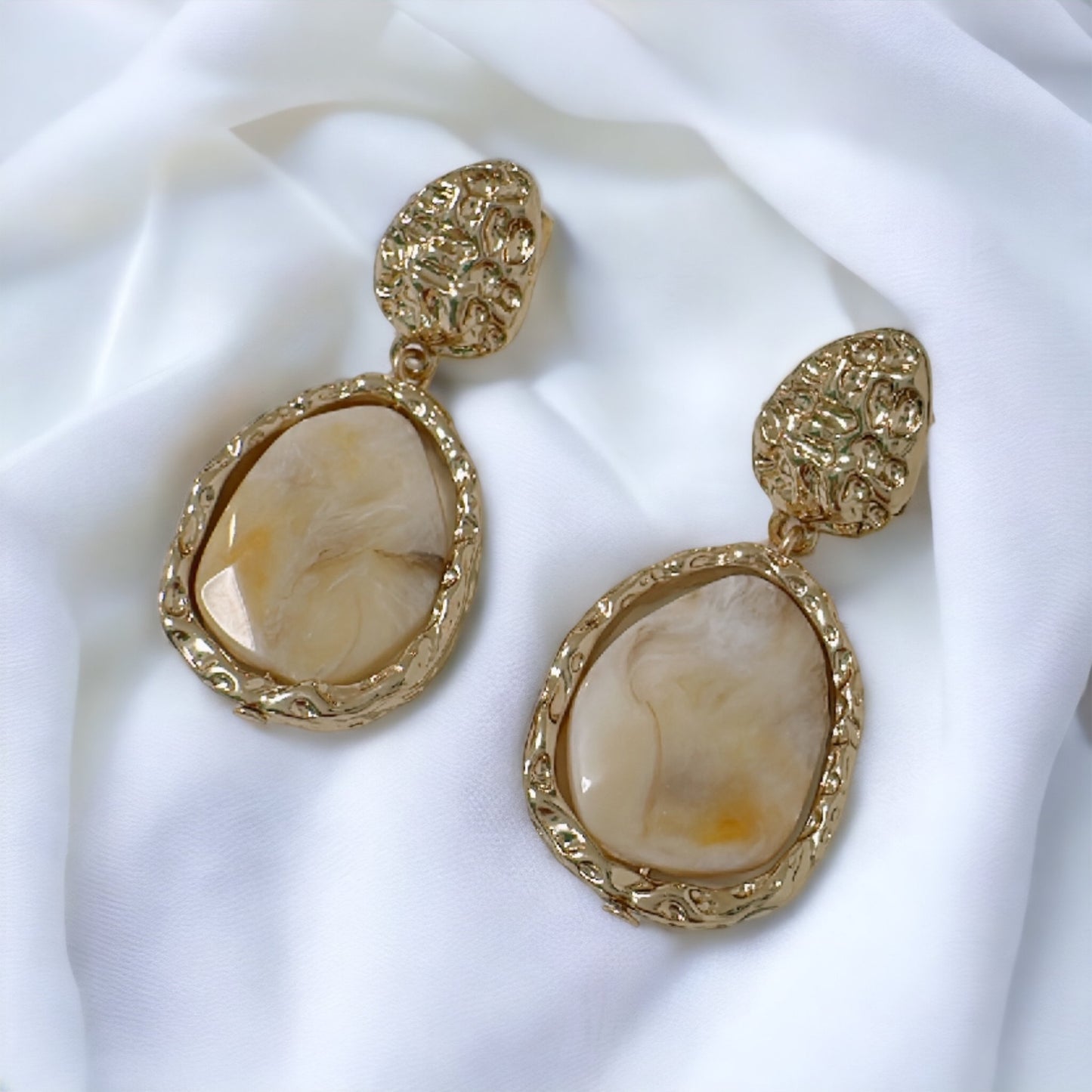 Aurelia Earrings Ivory